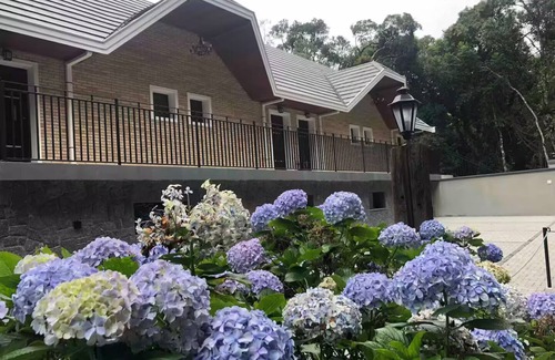 Campos do Jordao RV Rental | La Floresta Suit 8
