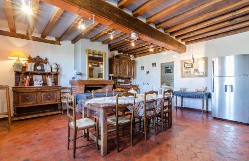 Val-d'Auzon House | La fontaine saint martin