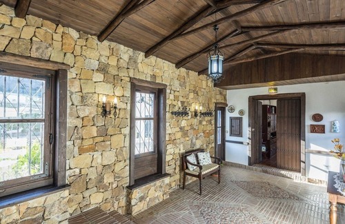 Cuevas del Becerro Villa | La Fuentezuela Cuevas del Becerro by Ruralidays