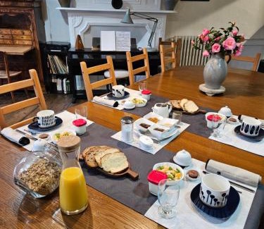 Moncontour Bed & Breakfast | LA GARDE DUCALE