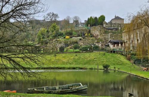 Moncontour Bed & Breakfast | LA GARDE DUCALE