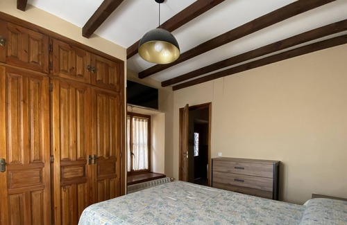 Miraflores de la Sierra Cottage | La Gatera holiday home