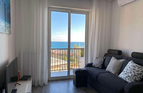 Bordighera Apartment | La Gaviota - Bilocale sul mare in Arziglia
