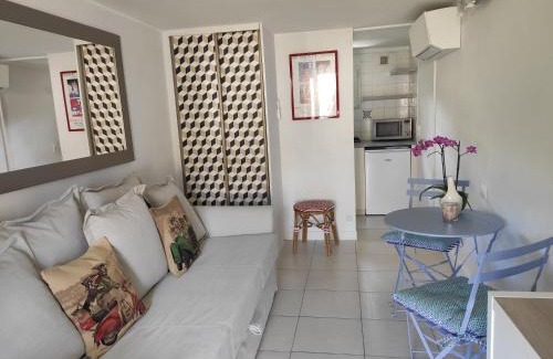 Cote d'Azur- French Riviera Apartment | La Glycine Tropézienne
