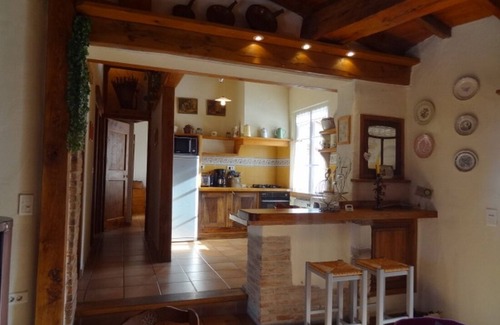 Montferrier Cottage | La grange neuve 3 étoiles, at the foot of Montségur castle, facing south