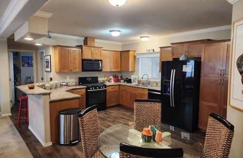 Ruidoso House | La Hacienda: Charming 3-Bed, 2-Bath Retreat in the Scenic Ruidoso Mountains.
