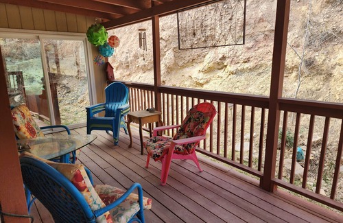 Ruidoso House | La Hacienda: Charming 3-Bed, 2-Bath Retreat in the Scenic Ruidoso Mountains.