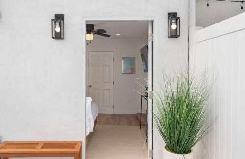 Village of La Jolla Villa | La Jolla Beach Villa - Walk to Windansea Beach
