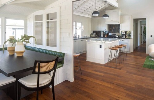 Village of La Jolla House | La Jolla Cove Modern Luxury in Exclusive Location