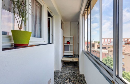 Chenove Apartment | La Lune - Appt avec balcon
