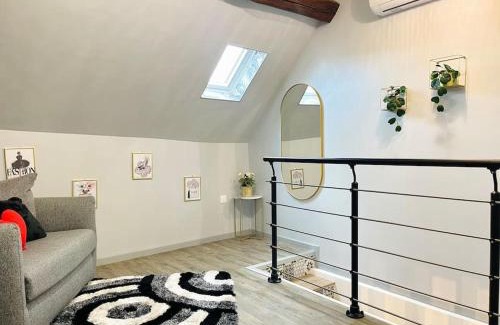 Saint-Hilaire-Saint-Mesmin House | La maison de la Petite Martinières