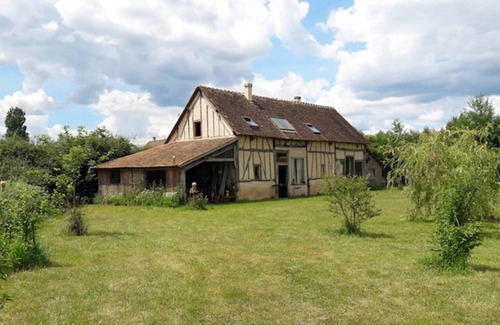 Beauchamps-sur-Huillard House | La Maison de Julien a reunion in the heart of nature