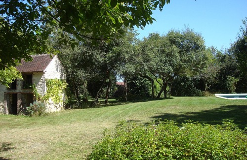Saint-Maurice-le-Vieil House | La Maison du Bourg 15' from d'Auxerre-Branches airport (France, Yonne)