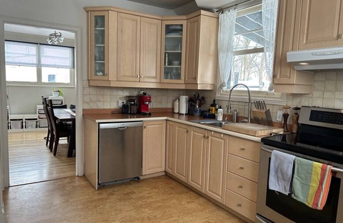 Sainte-Foy-Sillery-Cap-Rouge House | La Maison de Suzana Piscine chauffée and terrasse