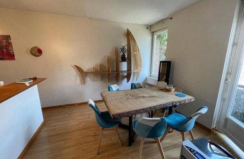 Guilhemery Apartment | La Maison des Fleurs