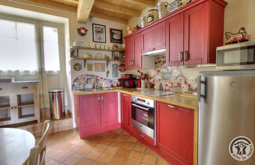 Ternand House | La Maison du Chat Perché