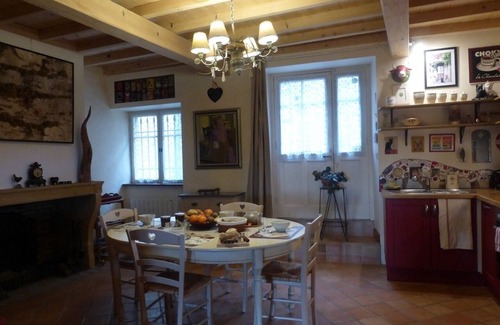 Ternand House | La Maison du Chat Perché