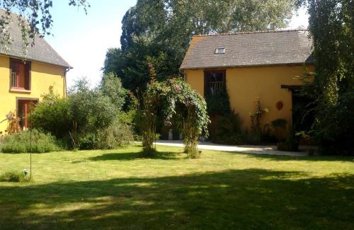 Clayes House | La Maison du Haut Plessix