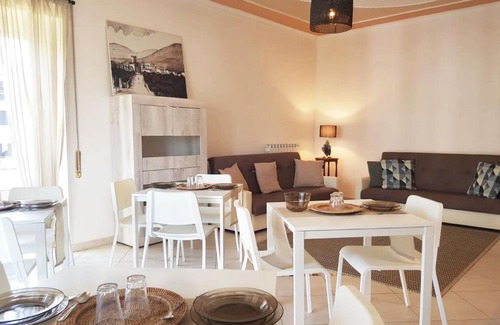 Fondi House | La Maison - Fondi Vertice Rooms