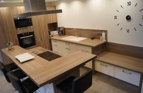 Usclades-et-Rieutord House | La Maison des Pierres Ardèchoises facing the Loire River