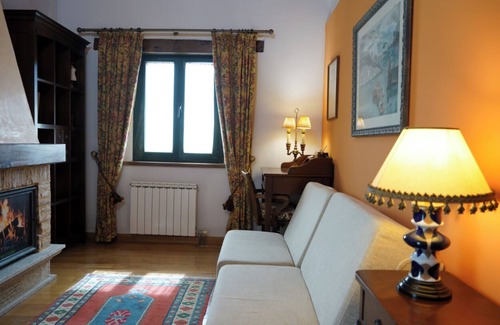 Fuentes de Penacorada House | La Majada II House. Located in the foothills of the Picos de Europa.