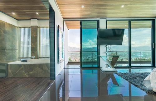Envigado Villa | LA MANSION PARA QUE VIVAS UNA EXPERIENCIA INIGUALABLE