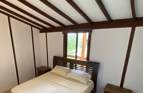 Alegrias Hotel | la milagrosa