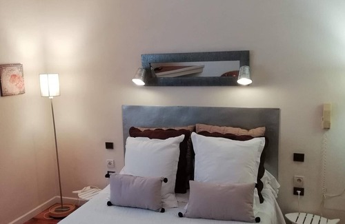 Casteil Bed & Breakfast | la Mirabelle - casteil Country House/Restaurant