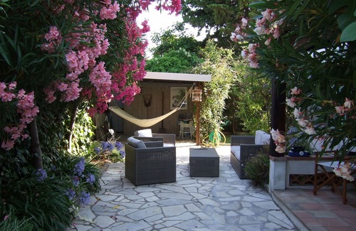 Mandelieu-la-Napoule Beach Apartment | LA NAPOULE Lovely Garden Studio by The Sea facing S/W so plenty of sun