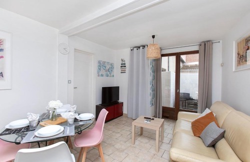 Brionne Apartment | La Petite Terrasse - Appartement spacieux