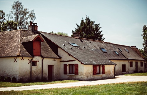 Ambillou House | La Petite Trigalière - Large country gîte for up to 15 people
