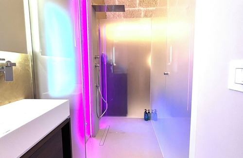 Polignano a Mare House | La Piazzetta Spa Room, a charming central accommodation with a private pool