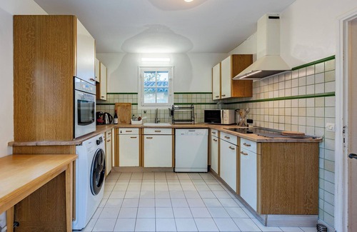 Beziers House | La Pinède: Character house in the vineyards