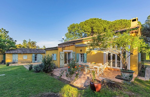 Beziers House | La Pinède: Character house in the vineyards