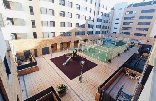 Logrono Apartment | La Puerta de Logroño, con piscina y garaje!