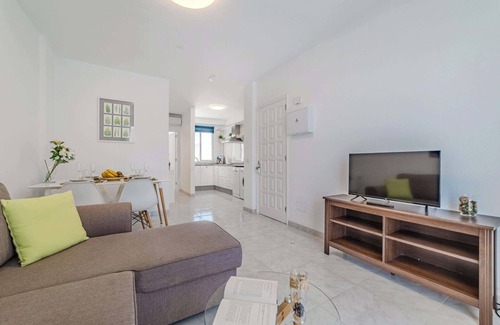 Alcala Apartment | La Punta Balcony Suite