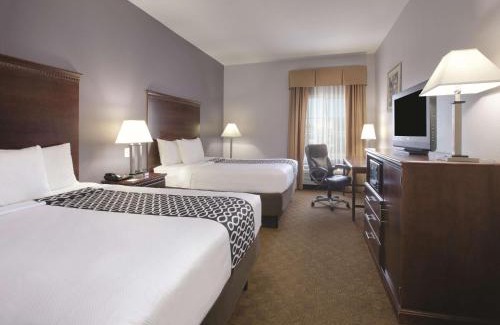 Corsicana Hotel | La Quinta by Wyndham Corsicana