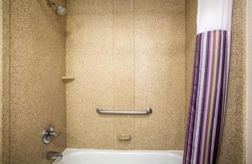 Kyle Hotel | La Quinta by Wyndham Kyle - Austin South