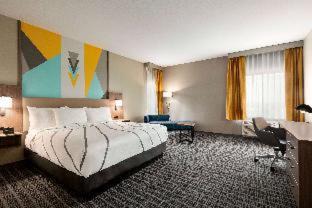 Richmond Hotel | La Quinta by Wyndham Richmond-Sugarland