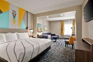 Richmond Hotel | La Quinta by Wyndham Richmond-Sugarland