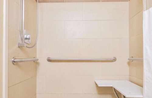 St. Johns Hotel | La Quinta Inn by Wyndham Austin North