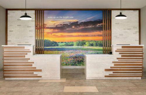 College Station Hotel | La Quinta Inn & Suites by Wyndham College Station North