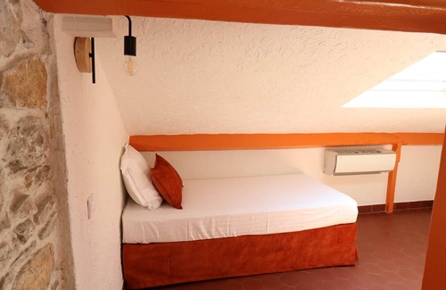 Vence Hotel | LA Roseraie Ouvert Toute L Annee Avec Petit Dejeuner