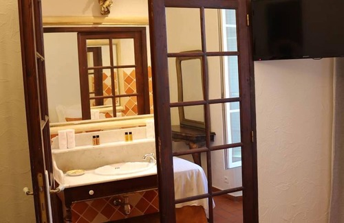 Vence Hotel | LA Roseraie Ouvert Toute L Annee Avec Petit Dejeuner
