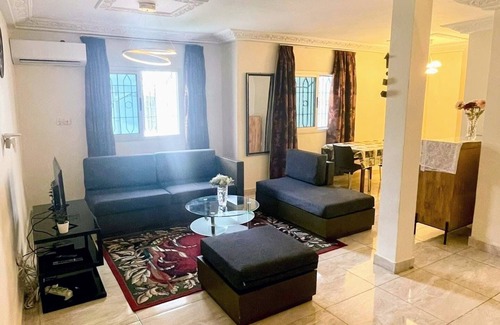 Angre Apartment | La Siesta-Abidjan- Enchanting One Bedroom Split-Mezzanine Apartment with AC-WIFI