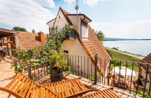 Strachotin Apartment | la Strachec