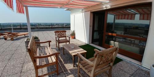 Porta Cremona-Volta Apartment | La Suite attico metro' Volta