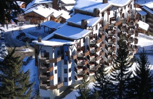 La Perriere Apartment | La Tania - Courchevel Ski-in/Ski-out Apartment for 5 people with Private Sauna