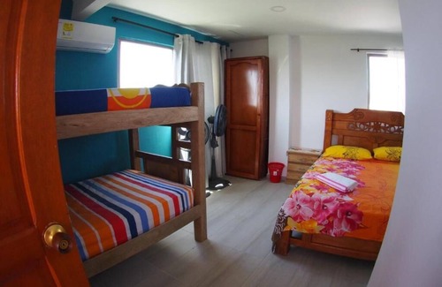 El Bosque Bed & Breakfast | La Terraza De Estella, family room, shared kitchen, 360° view rooftop!n