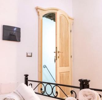 Bosa Historic Centre House | La Torre del Pozzo Guest House